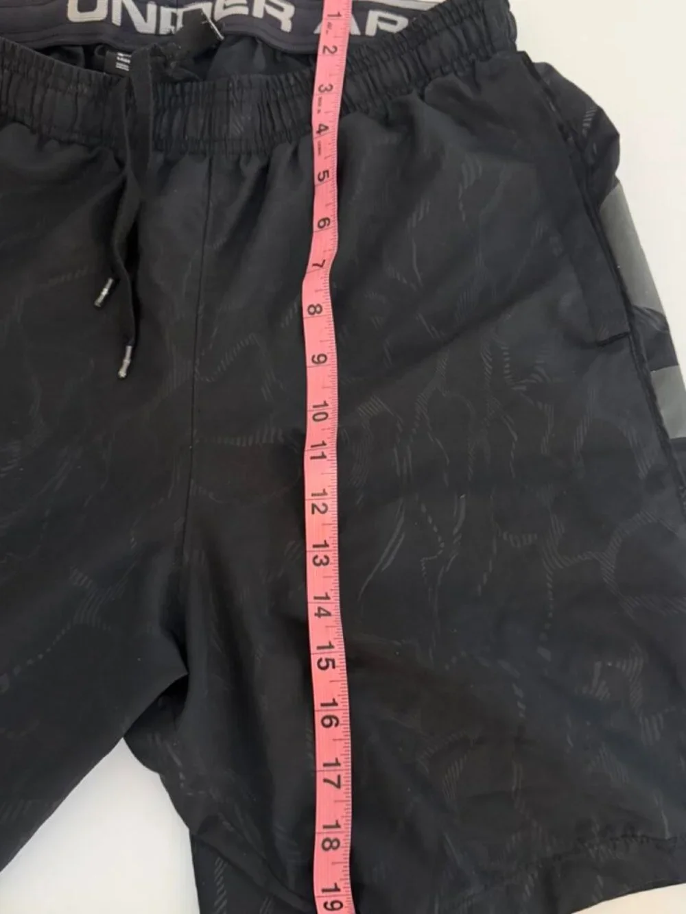 Under Armour Woven Graphic Emboss Shorts HeatGear Men's Medium Black Excellent**
